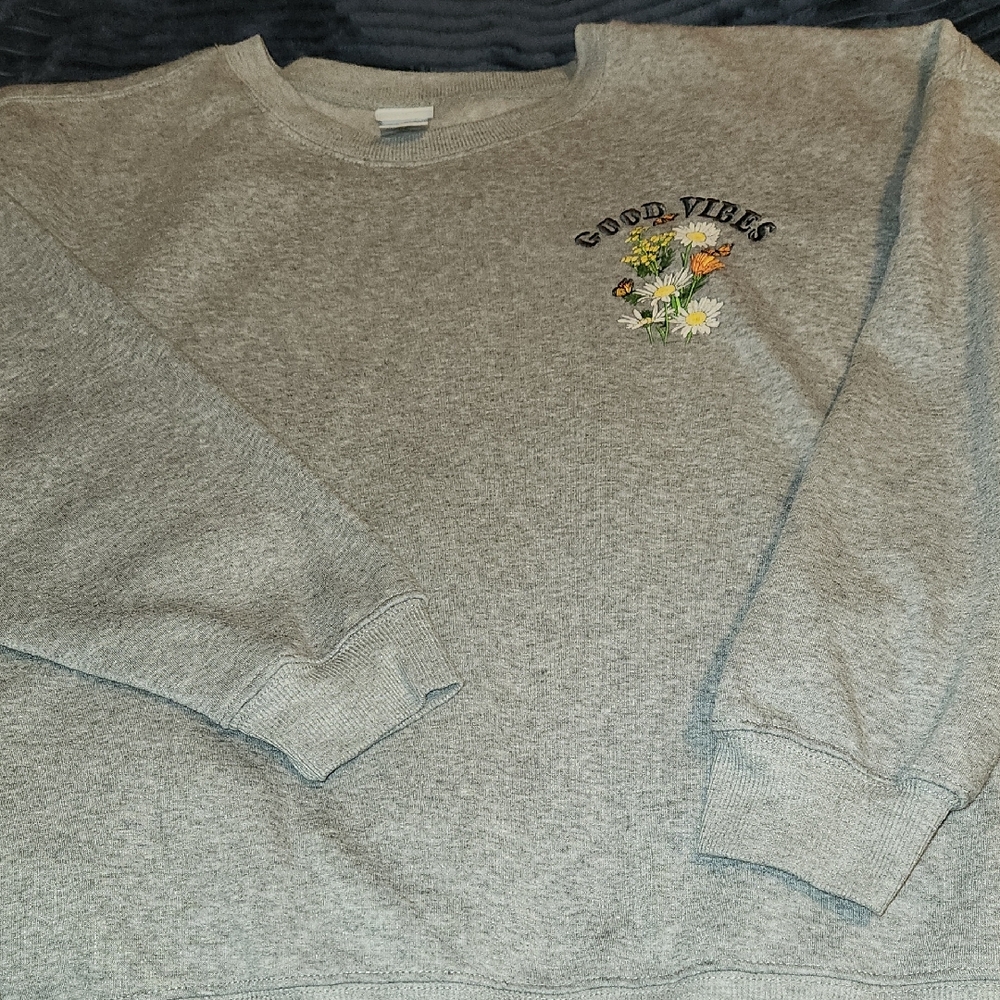 Ladies Sweatshirt Sz. XL.